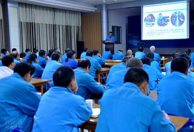 皖南电机:班组长在作精彩发言 皖南电机:班组长在作精彩发言