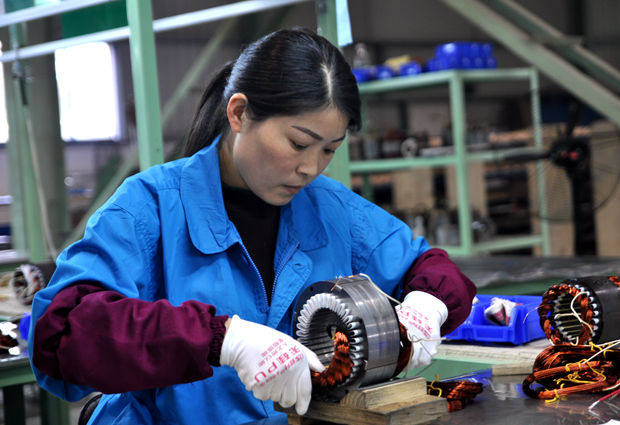 皖南电机员工一丝不苟 皖南电机员工一丝不苟