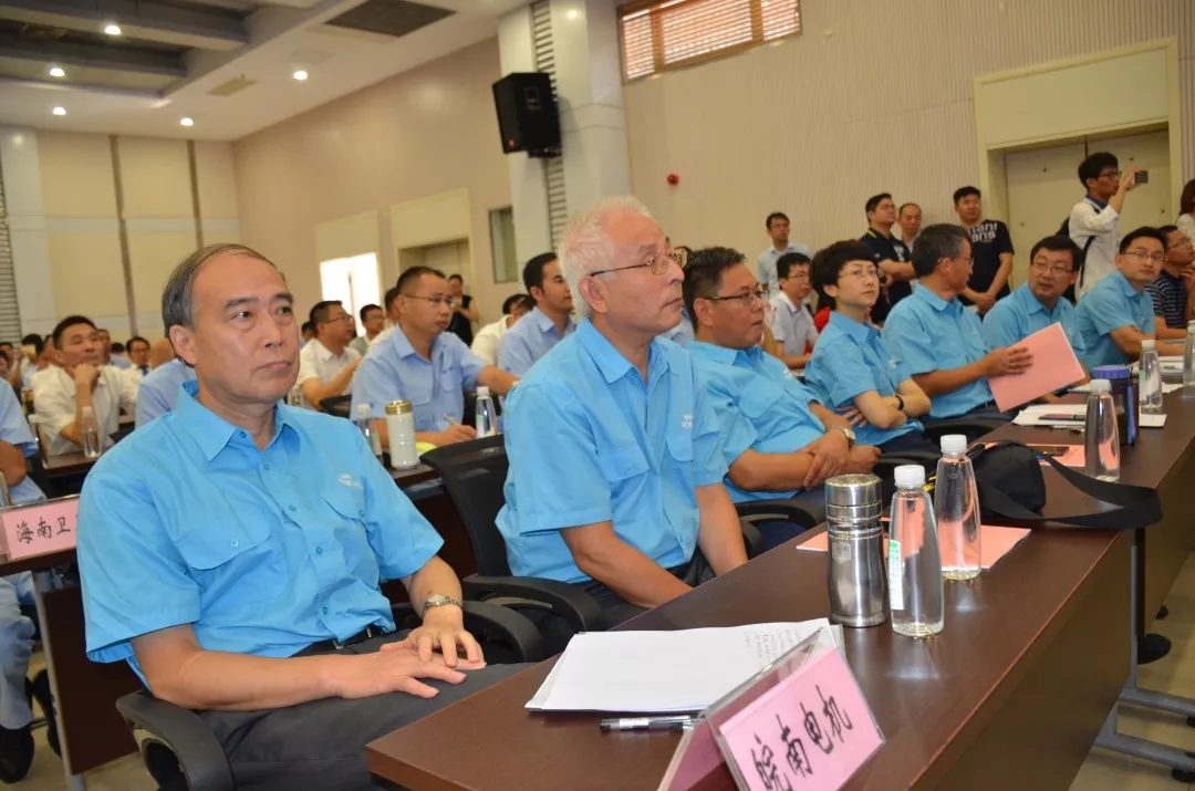 皖南电机:皖南电机:参加省质量奖评审的公司领导 公司代表在省质量奖答辩会现场 皖南电机:皖南电机:参加省质量奖评审的公司领导 公司代表在省质量奖答辩会现场